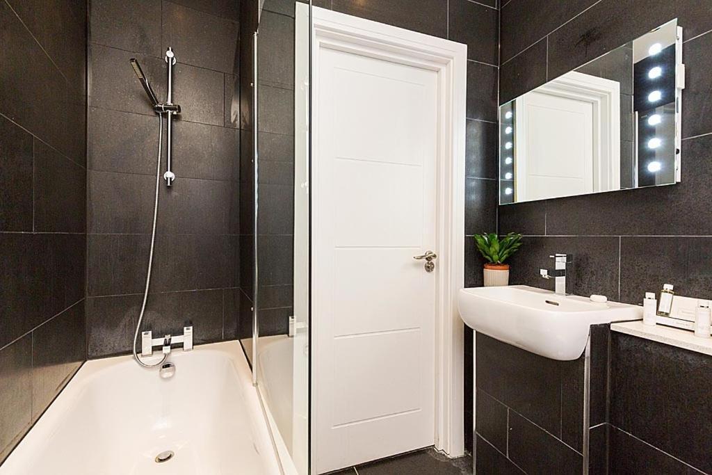 Apartamento Clockwork London Flats Exterior foto